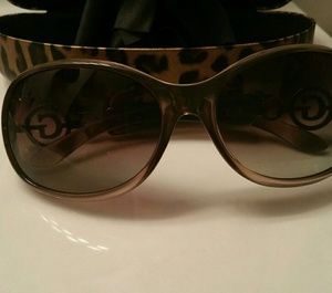 Authentic  GUESS polarized sunglasses